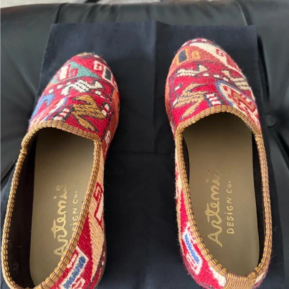 Artemis Silk and Wool Kilim loafers - Picture 2 of 9